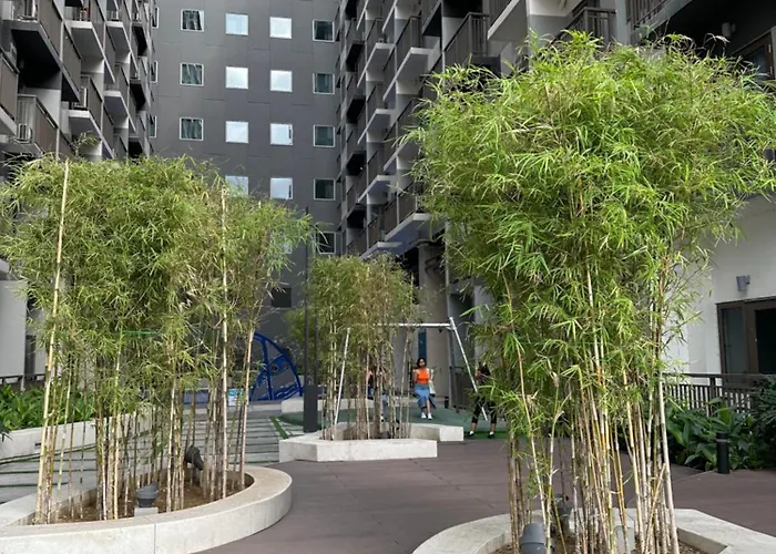 Mall Of Moa S Residences , Ikea Pasay , Naia Airport , Bay * Manila