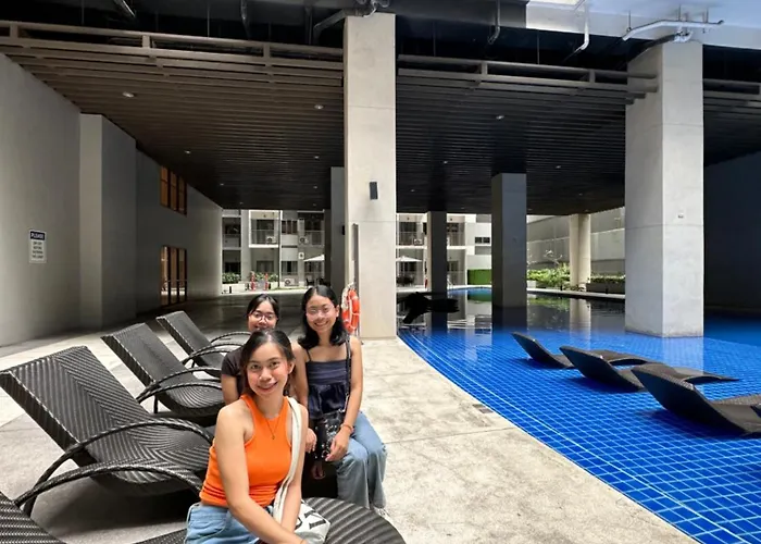 Mall Of Moa S Residences , Ikea Pasay , Naia Airport , Bay *