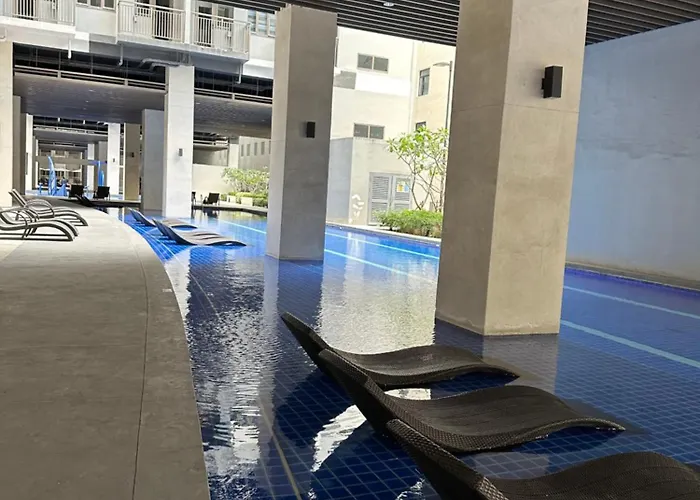 Mall Of Moa S Residences , Ikea Pasay , Naia Airport , Bay * Manila