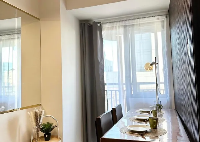Mall Of Moa S Residences , Ikea Pasay , Naia Airport , Bay Manila