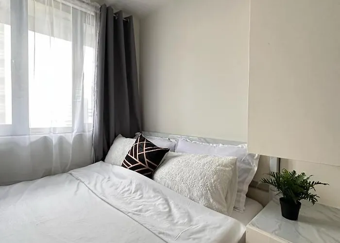 Mall Of Moa S Residences , Ikea Pasay , Naia Airport , Bay Apartamento Manila