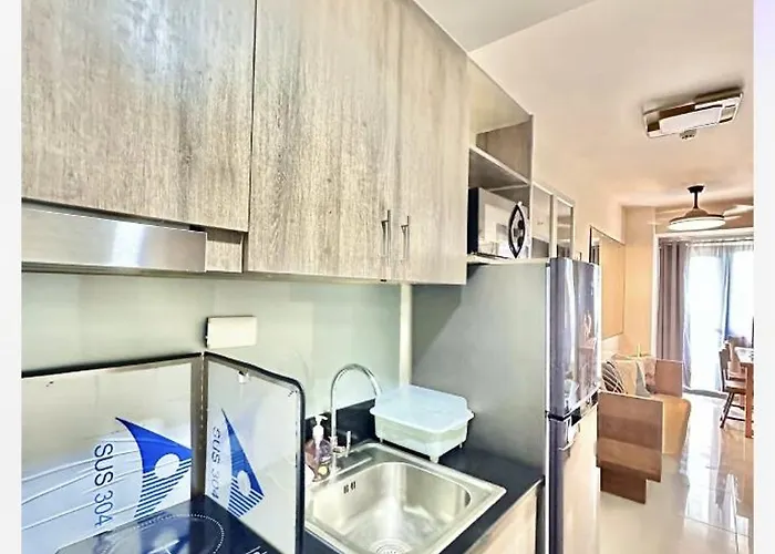 Mall Of Moa S Residences , Ikea Pasay , Naia Airport , Bay *